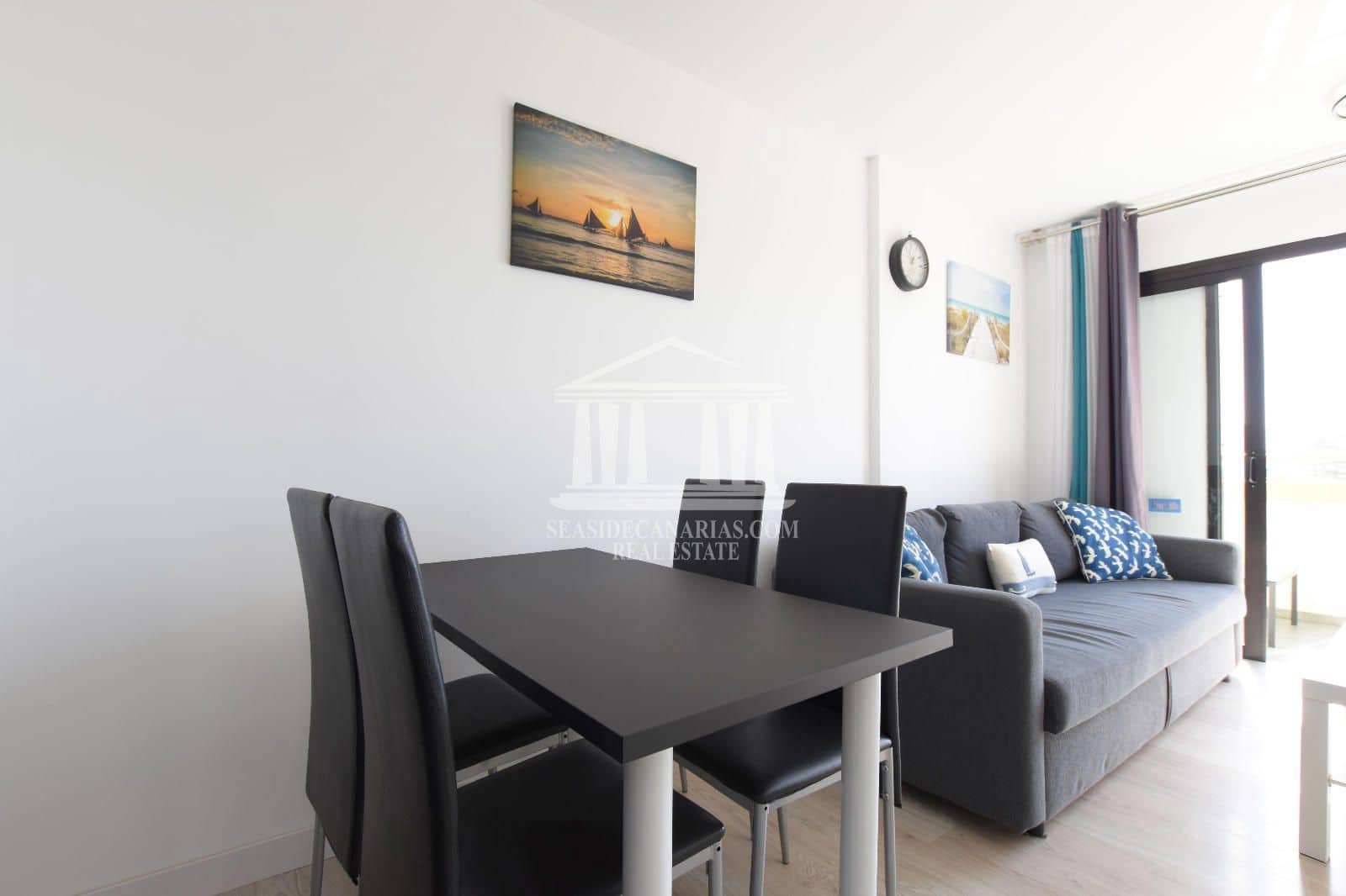 1 soverom Leilighet til salgs i Playa de las Americas med svømmebasseng garasje - € 330 000 (Ref: 8635865)