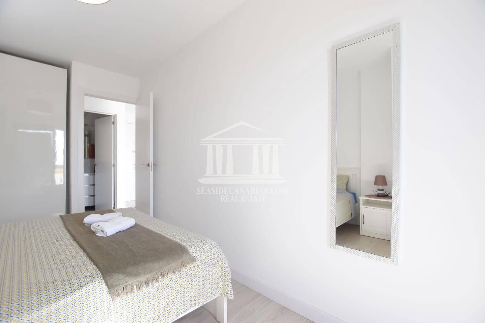 1 soverom Leilighet til salgs i Playa de las Americas med svømmebasseng garasje - € 330 000 (Ref: 8635865)