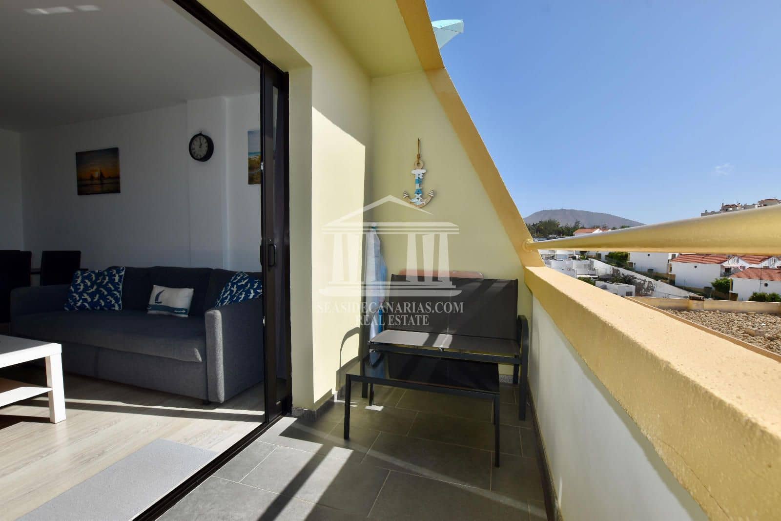 1 soverom Leilighet til salgs i Playa de las Americas med svømmebasseng garasje - € 330 000 (Ref: 8635865)