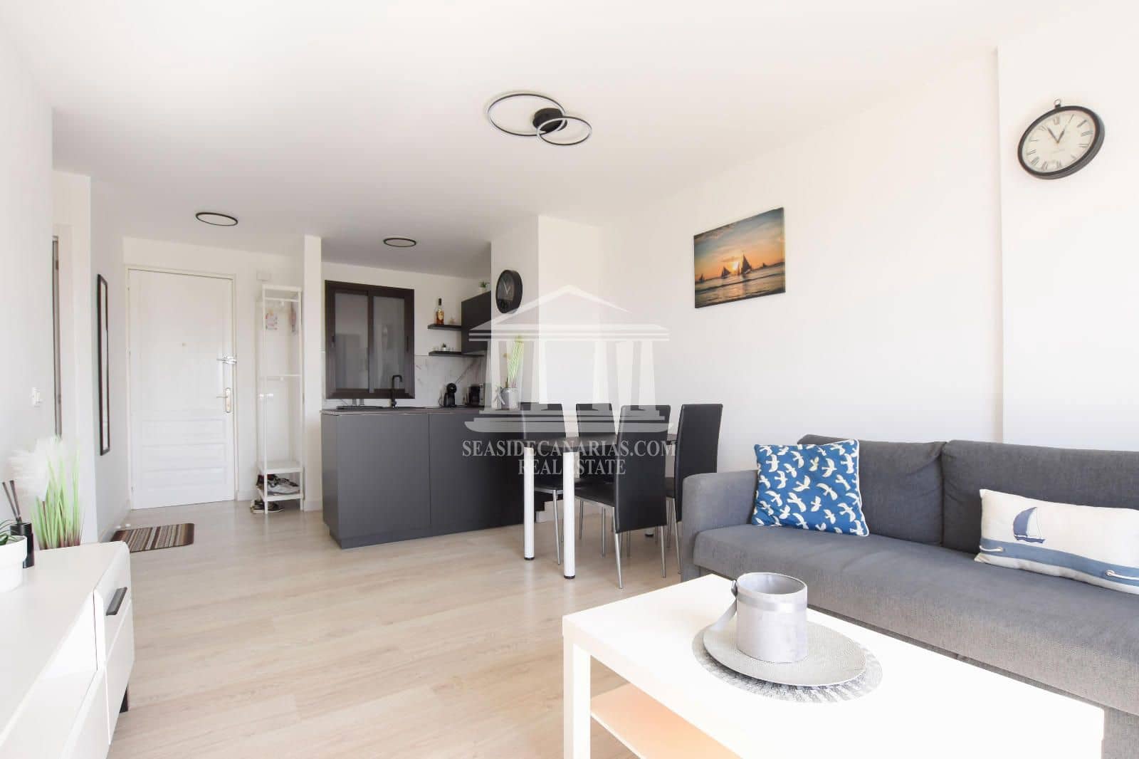 1 soverom Leilighet til salgs i Playa de las Americas med svømmebasseng garasje - € 330 000 (Ref: 8635865)