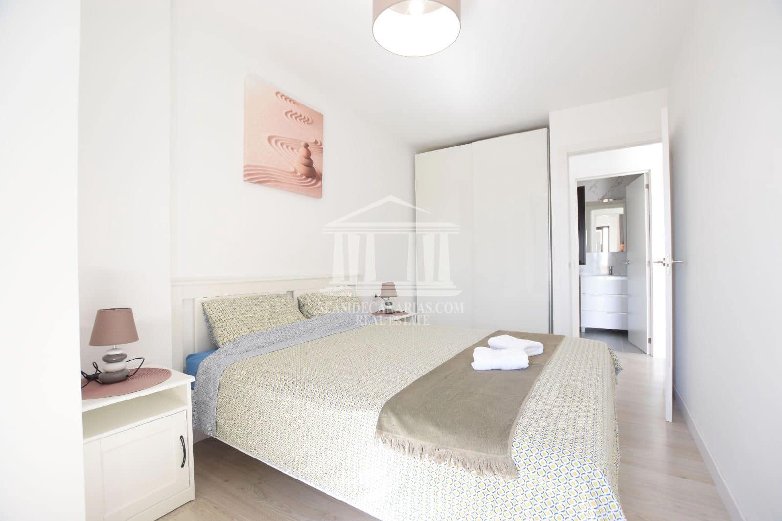 1 soverom Leilighet til salgs i Playa de las Americas med svømmebasseng garasje - € 330 000 (Ref: 8635865)