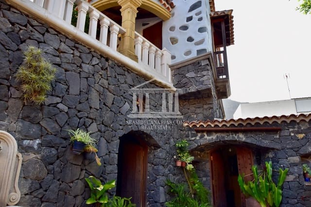 4 soveværelse Villa til salg i San Cristóbal de La Laguna med garage - € 870.000 (Ref: 8718768)