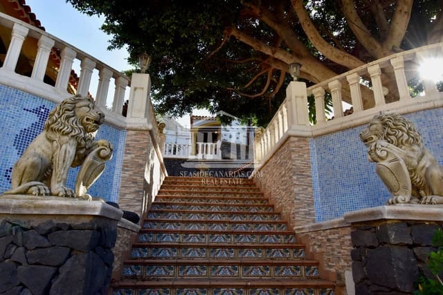 4 soveværelse Villa til salg i San Cristóbal de La Laguna med garage - € 870.000 (Ref: 8718768)