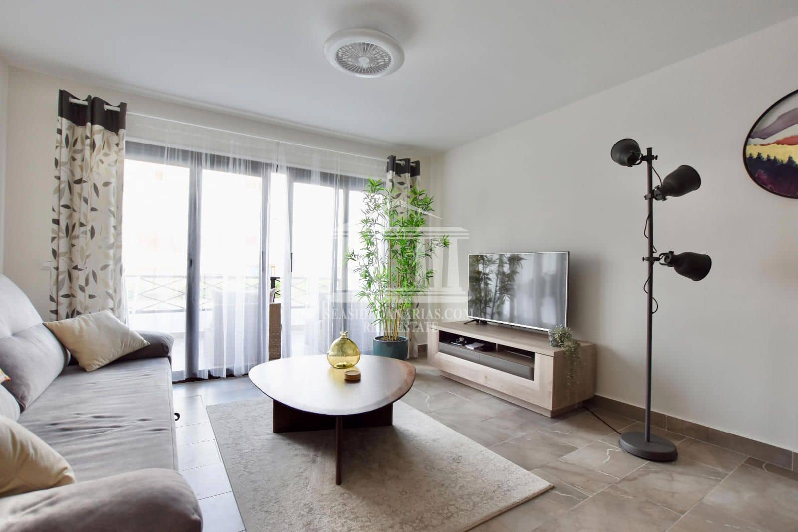 2 soverom Leilighet til salgs i Costa del Silencio med svømmebasseng garasje - € 325 000 (Ref: 8924779)