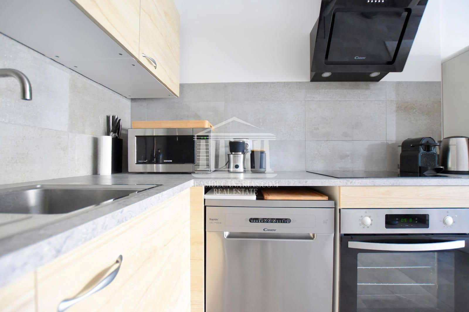 2 soverom Leilighet til salgs i Costa del Silencio med svømmebasseng garasje - € 325 000 (Ref: 8924779)