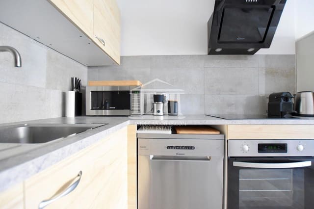 2 soverom Leilighet til salgs i Costa del Silencio, Arona med svømmebasseng garasje - € 325 000 (Ref: 8924779)