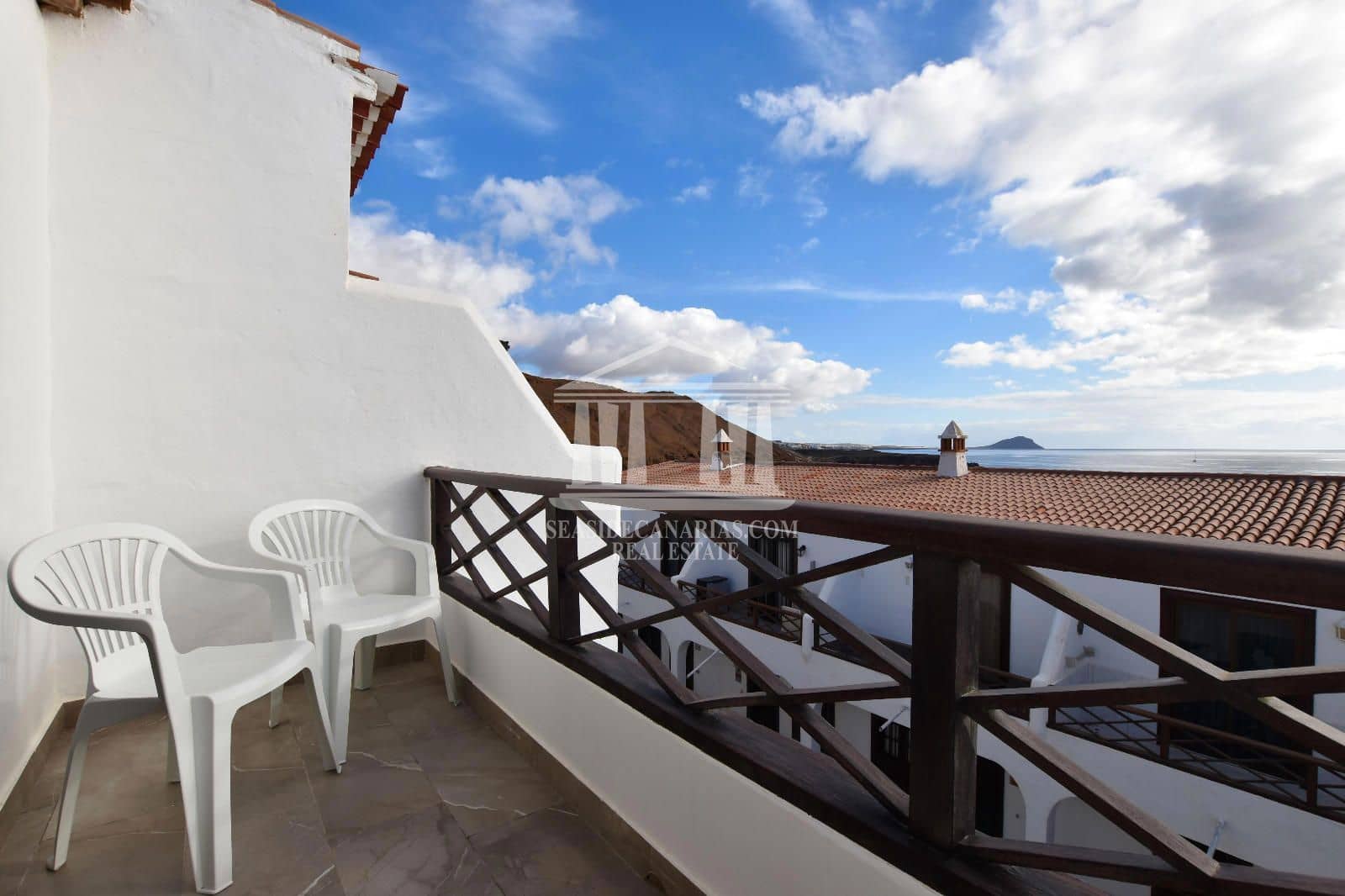 2 soverom Leilighet til salgs i Costa del Silencio med svømmebasseng garasje - € 325 000 (Ref: 8924779)