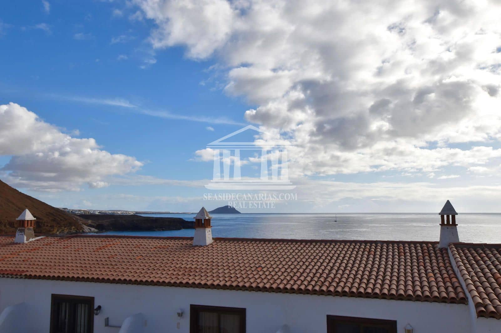 2 soverom Leilighet til salgs i Costa del Silencio med svømmebasseng garasje - € 325 000 (Ref: 8924779)