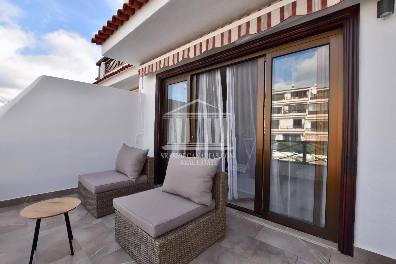 2 soverom Leilighet til salgs i Costa del Silencio med svømmebasseng garasje - € 325 000 (Ref: 8924779)