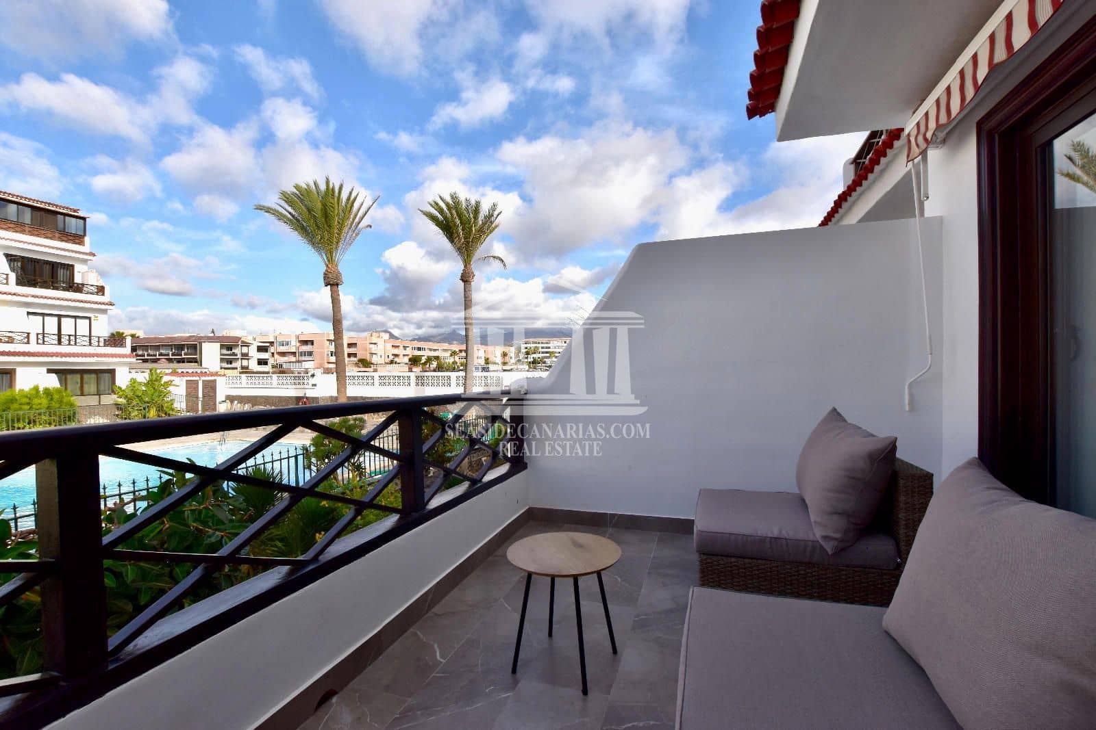 2 soverom Leilighet til salgs i Costa del Silencio med svømmebasseng garasje - € 325 000 (Ref: 8924779)