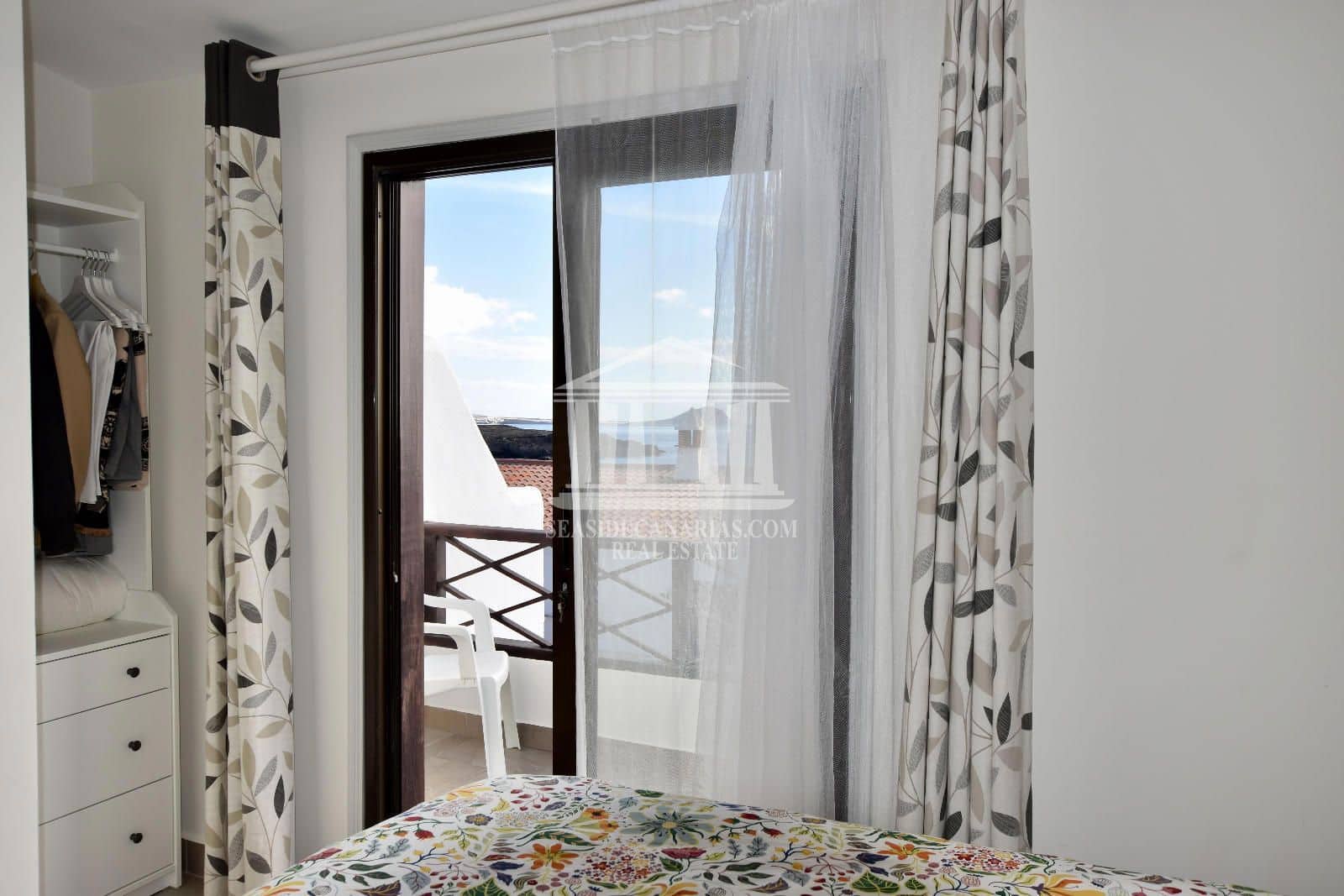 2 soverom Leilighet til salgs i Costa del Silencio med svømmebasseng garasje - € 325 000 (Ref: 8924779)