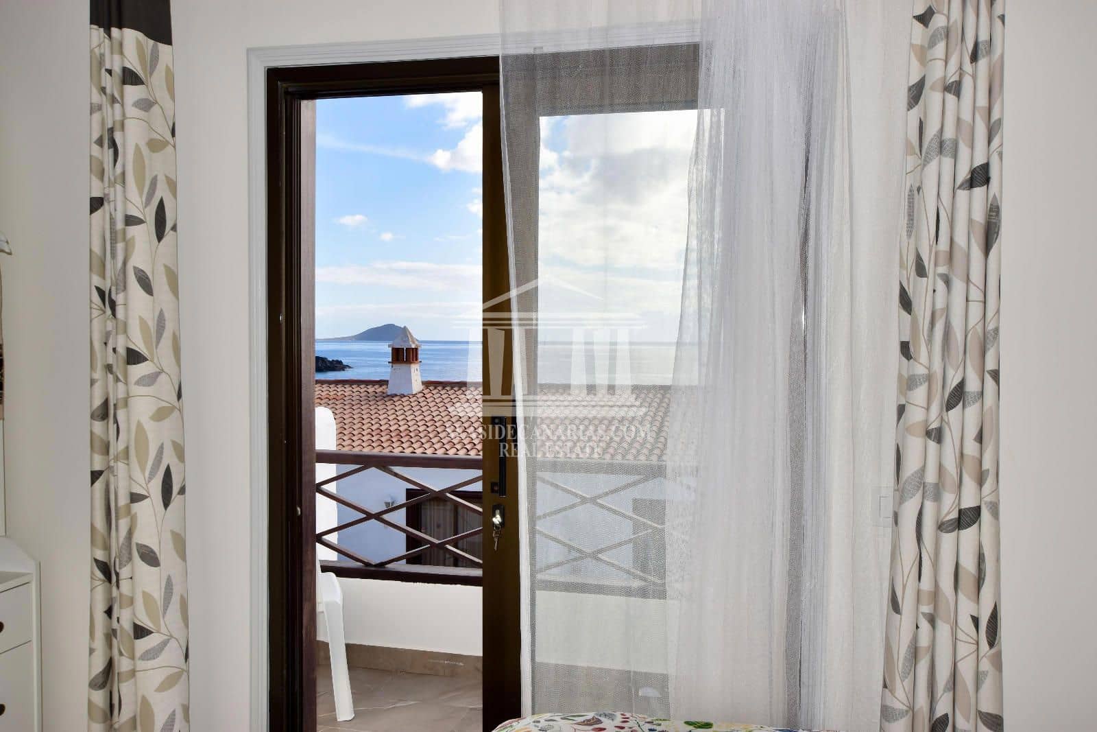 2 soverom Leilighet til salgs i Costa del Silencio med svømmebasseng garasje - € 325 000 (Ref: 8924779)