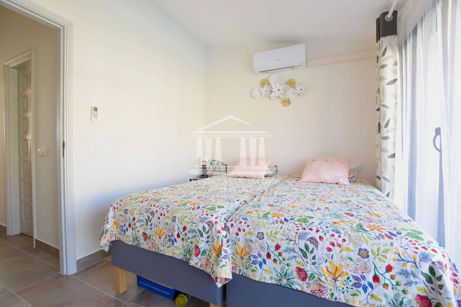 2 soverom Leilighet til salgs i Costa del Silencio med svømmebasseng garasje - € 325 000 (Ref: 8924779)