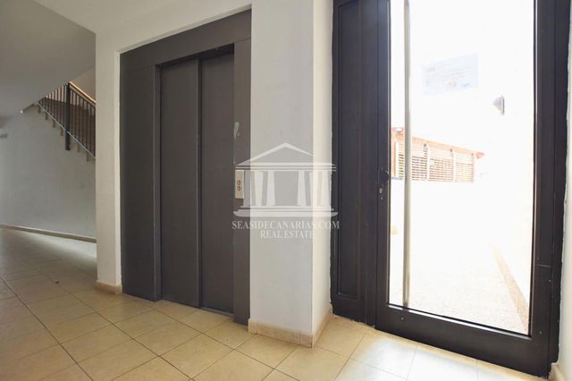1 slaapkamer Flat te koop in San Isidro de Abona, Granadilla de Abona met garage - € 169.000 (Ref: 9106176)