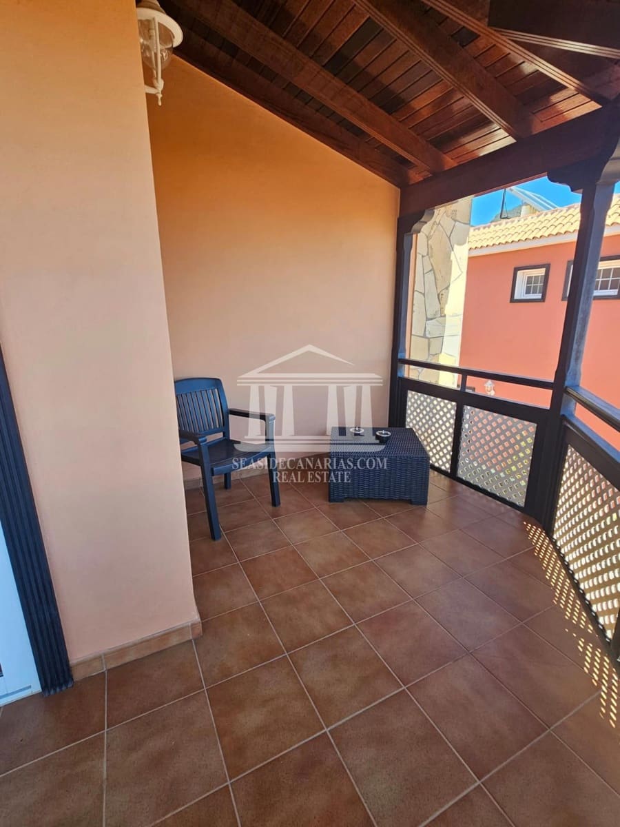 4 soverom Hus til salgs i Adeje med svømmebasseng garasje - € 673 000 (Ref: 9752377)