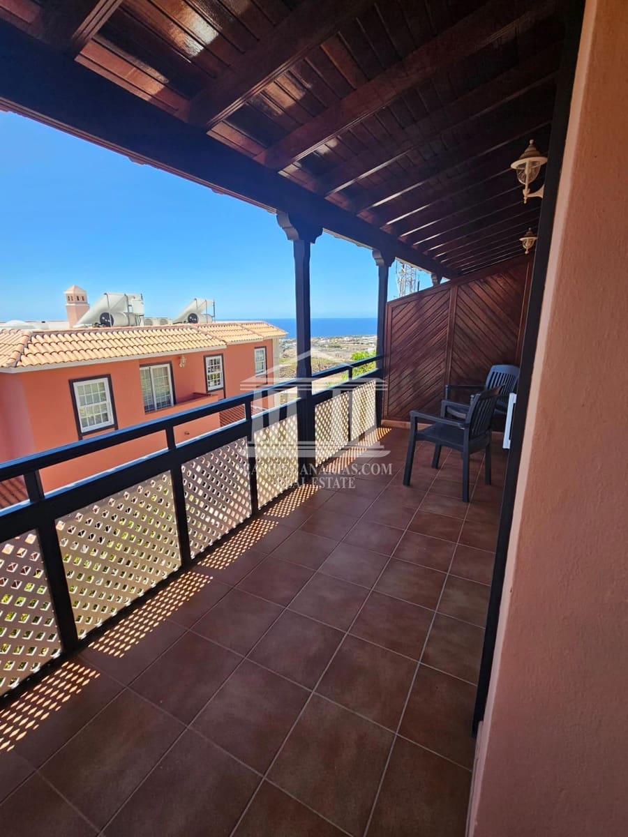 4 soverom Hus til salgs i Adeje med svømmebasseng garasje - € 673 000 (Ref: 9752377)