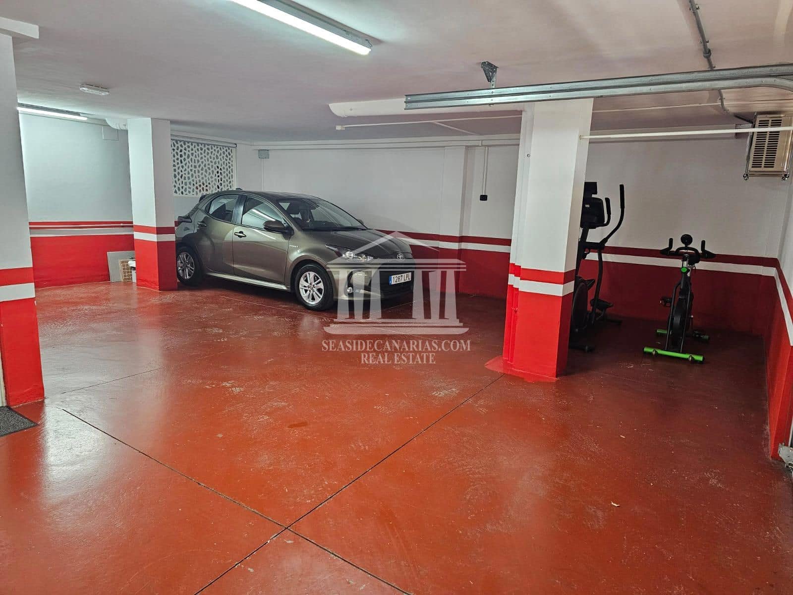 4 soverom Hus til salgs i Adeje med svømmebasseng garasje - € 673 000 (Ref: 9752377)