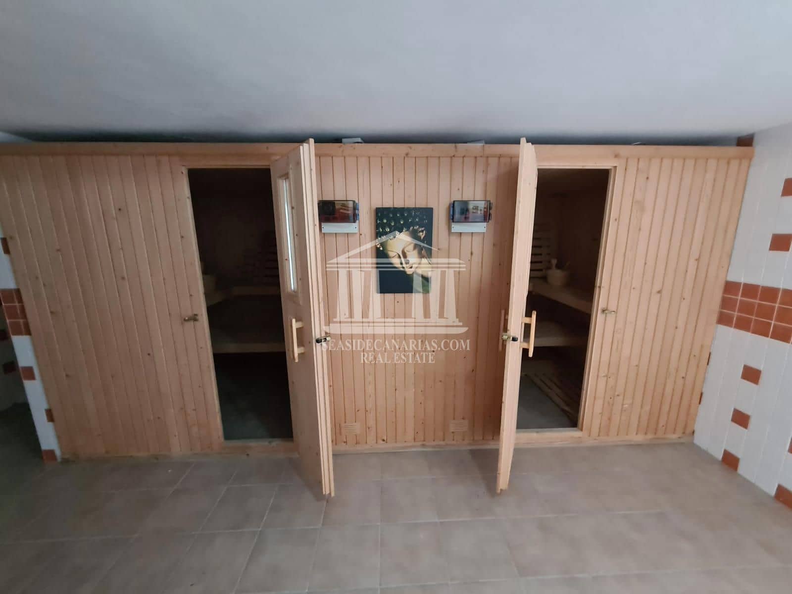 4 soverom Hus til salgs i Adeje med svømmebasseng garasje - € 673 000 (Ref: 9752377)