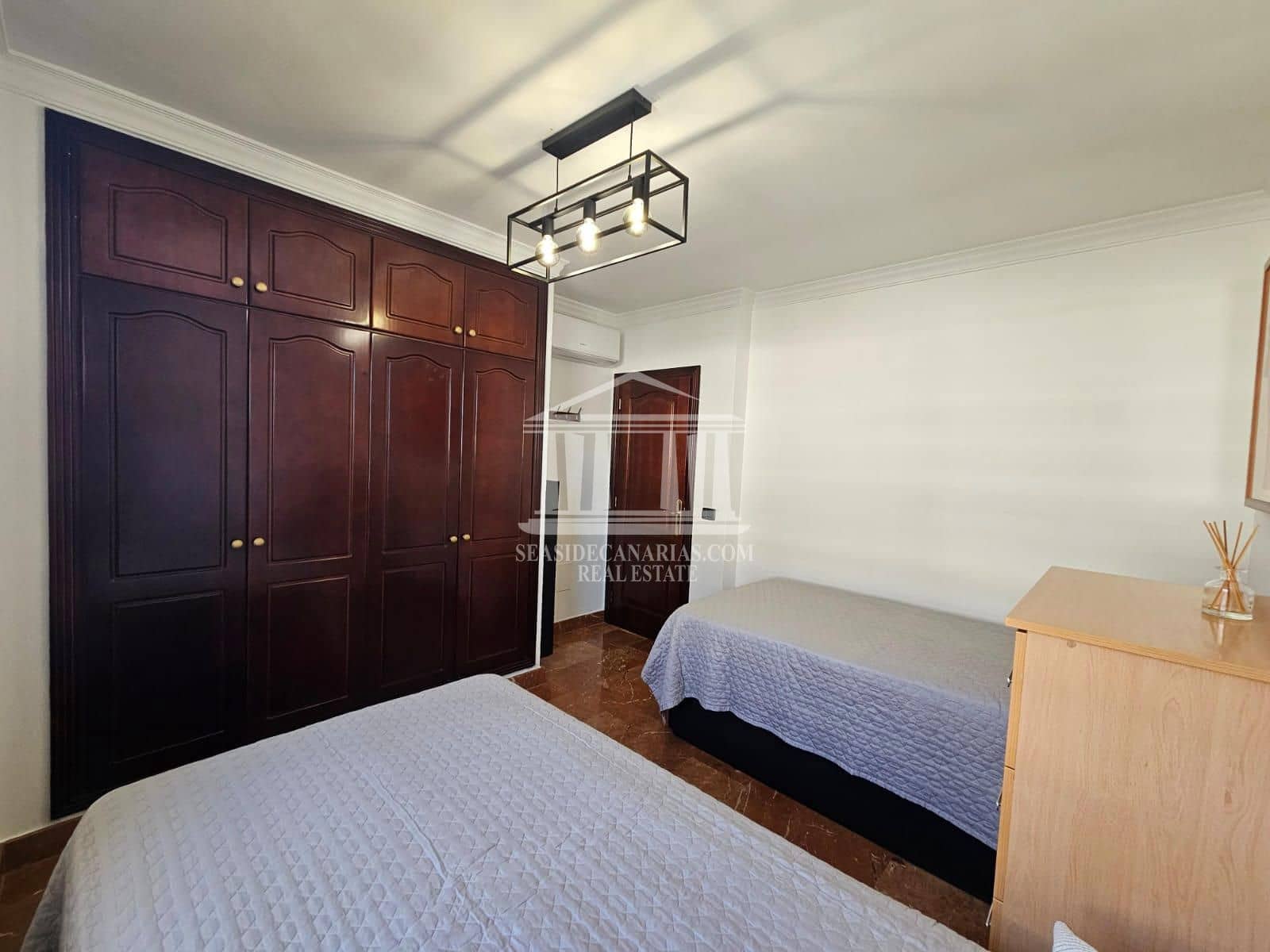 4 soverom Hus til salgs i Adeje med svømmebasseng garasje - € 673 000 (Ref: 9752377)