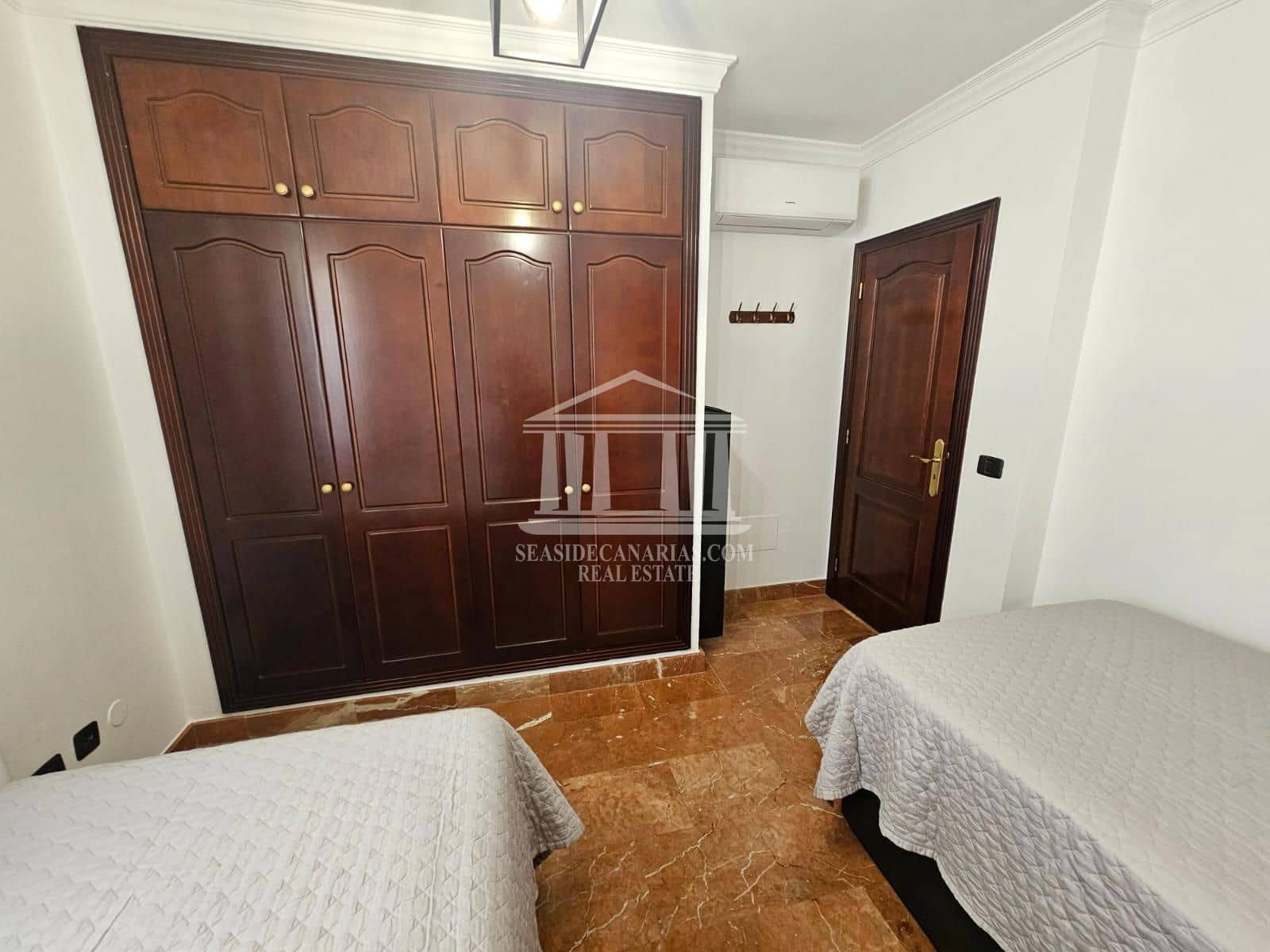 4 soverom Hus til salgs i Adeje med svømmebasseng garasje - € 673 000 (Ref: 9752377)