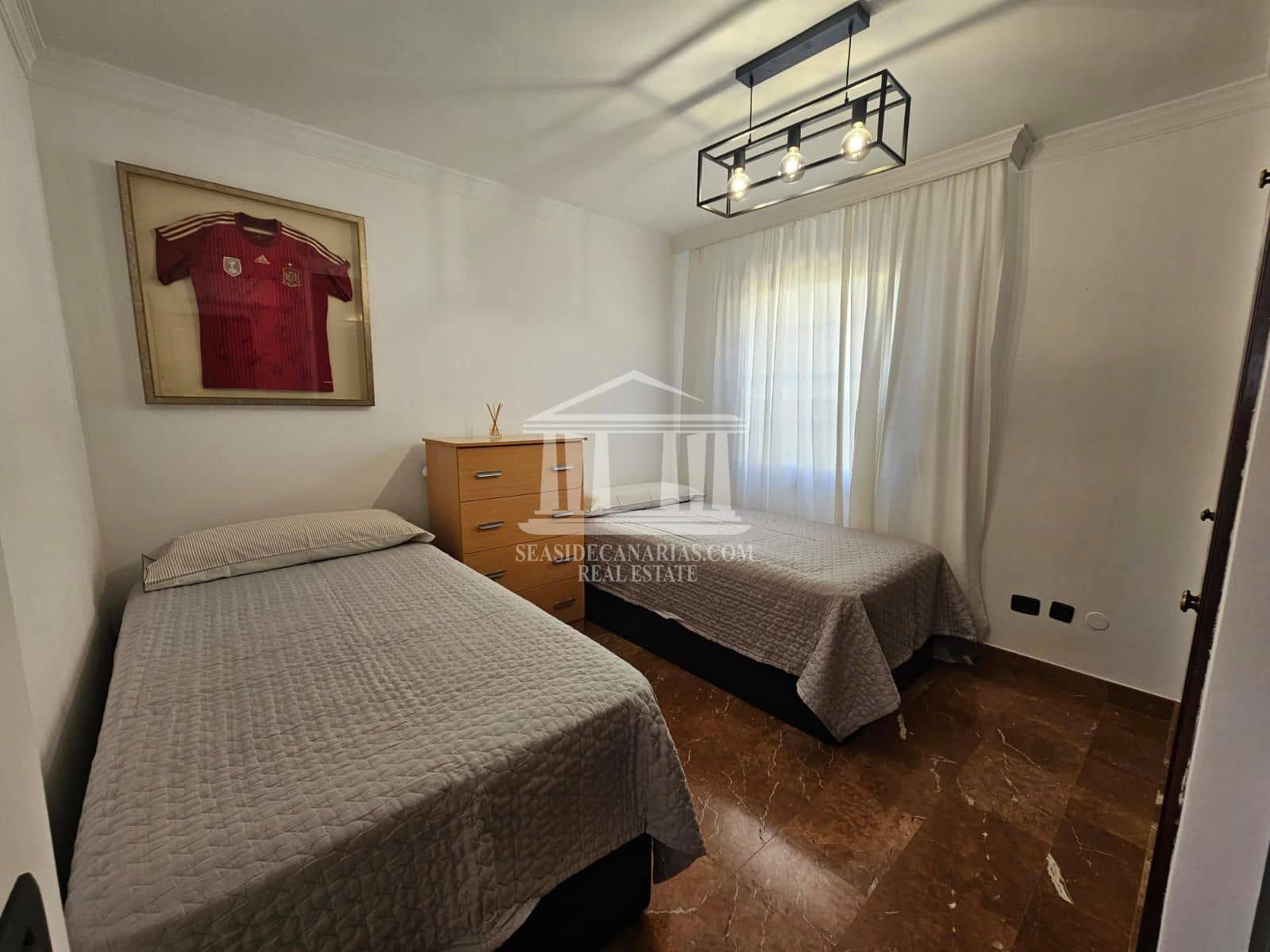 4 soverom Hus til salgs i Adeje med svømmebasseng garasje - € 673 000 (Ref: 9752377)