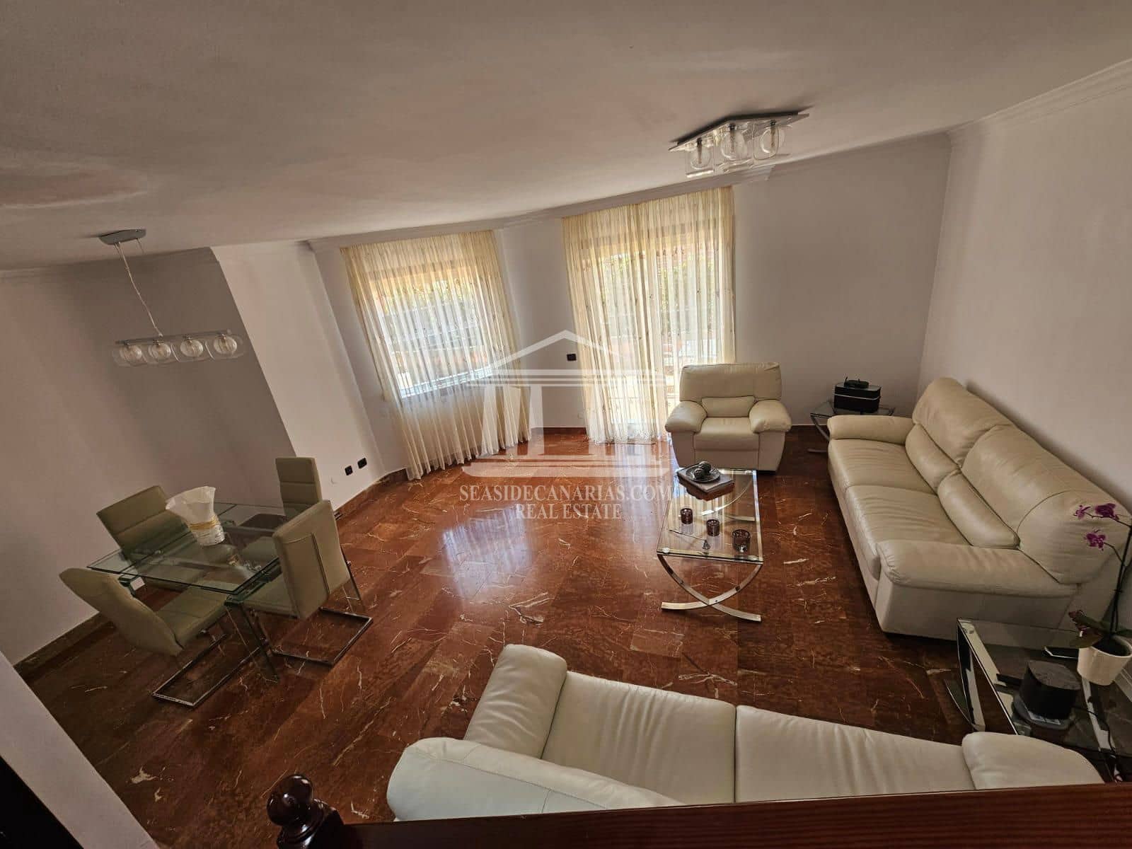 4 soverom Hus til salgs i Adeje med svømmebasseng garasje - € 673 000 (Ref: 9752377)