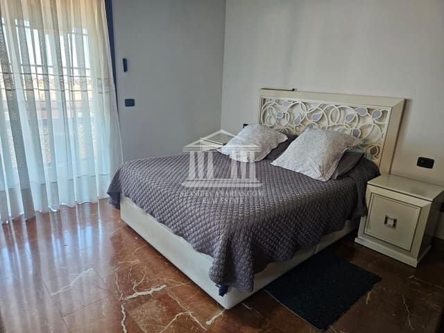 4 soverom Hus til salgs i Adeje med svømmebasseng garasje - € 673 000 (Ref: 9752377)