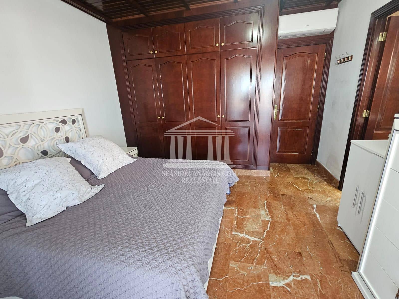 4 soverom Hus til salgs i Adeje med svømmebasseng garasje - € 673 000 (Ref: 9752377)