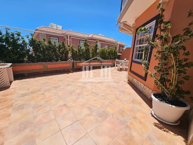 4 soverom Hus til salgs i Adeje med svømmebasseng garasje - € 673 000 (Ref: 9752377)