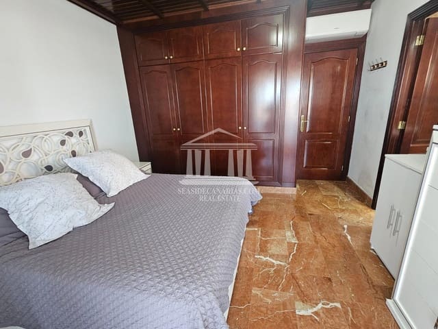 4 soverom Hus til salgs i Adeje med svømmebasseng garasje - € 673 000 (Ref: 9752377)