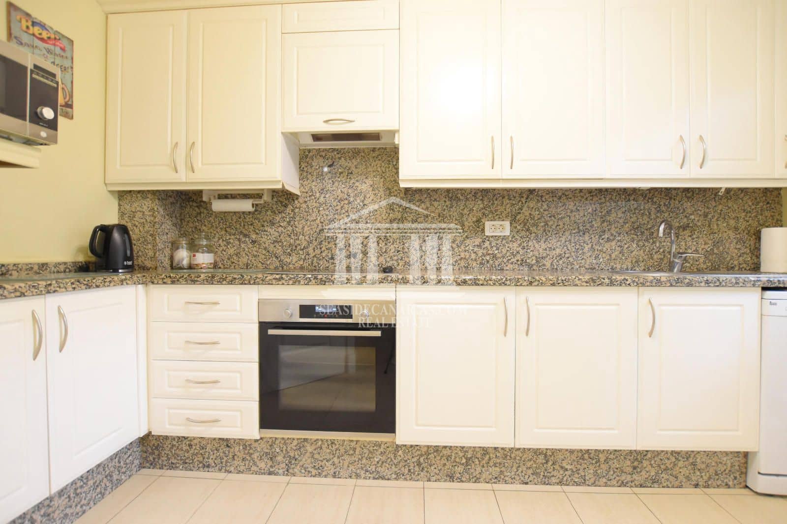 2 soverom Hus til salgs i Chayofa med garasje - € 389 000 (Ref: 9752378)