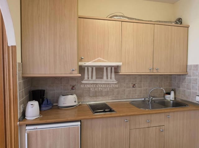 Piso en Costa del Silencio, Arona en venta con piscina - 157.500 € (Ref: 9752379)