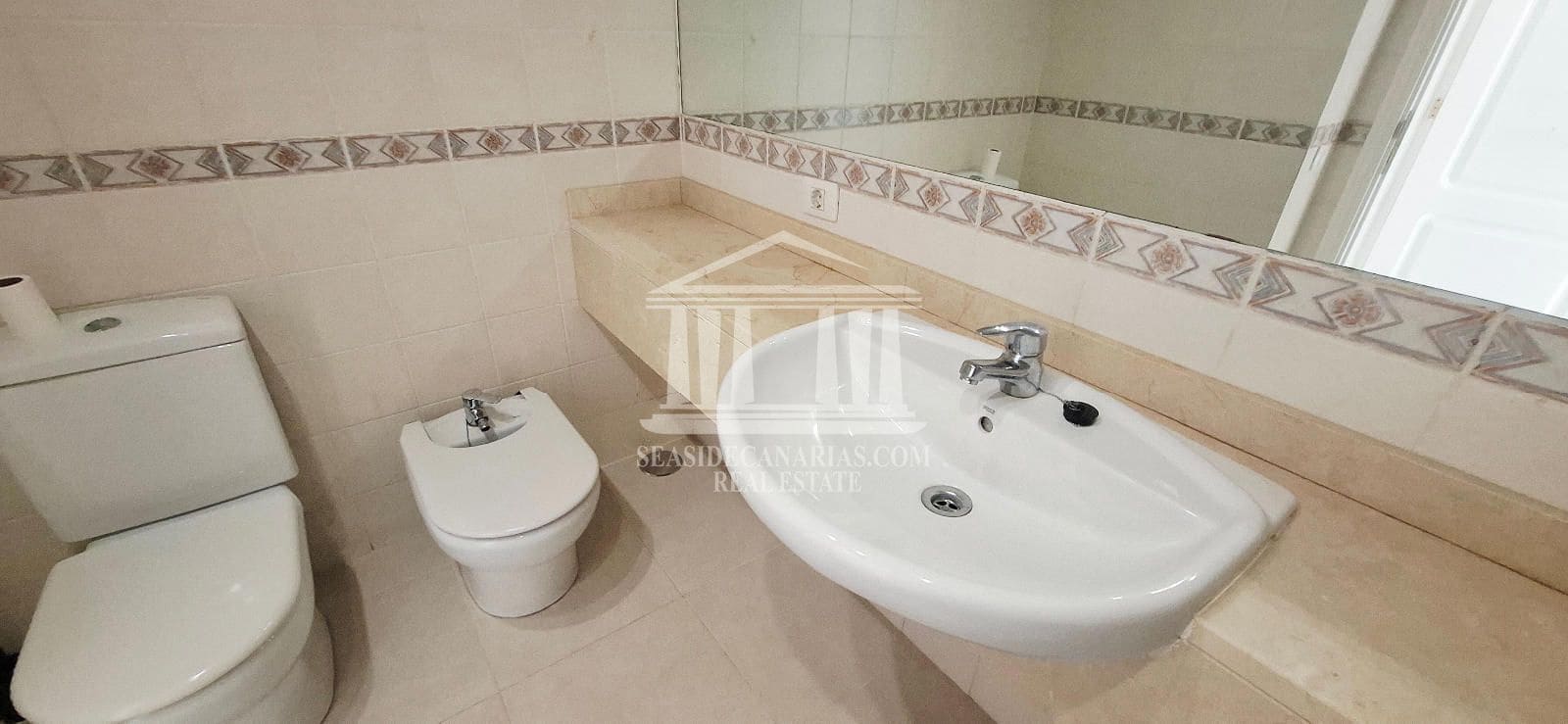 2 soverom Leilighet til salgs i El Madronal med svømmebasseng garasje - € 429 500 (Ref: 9752382)