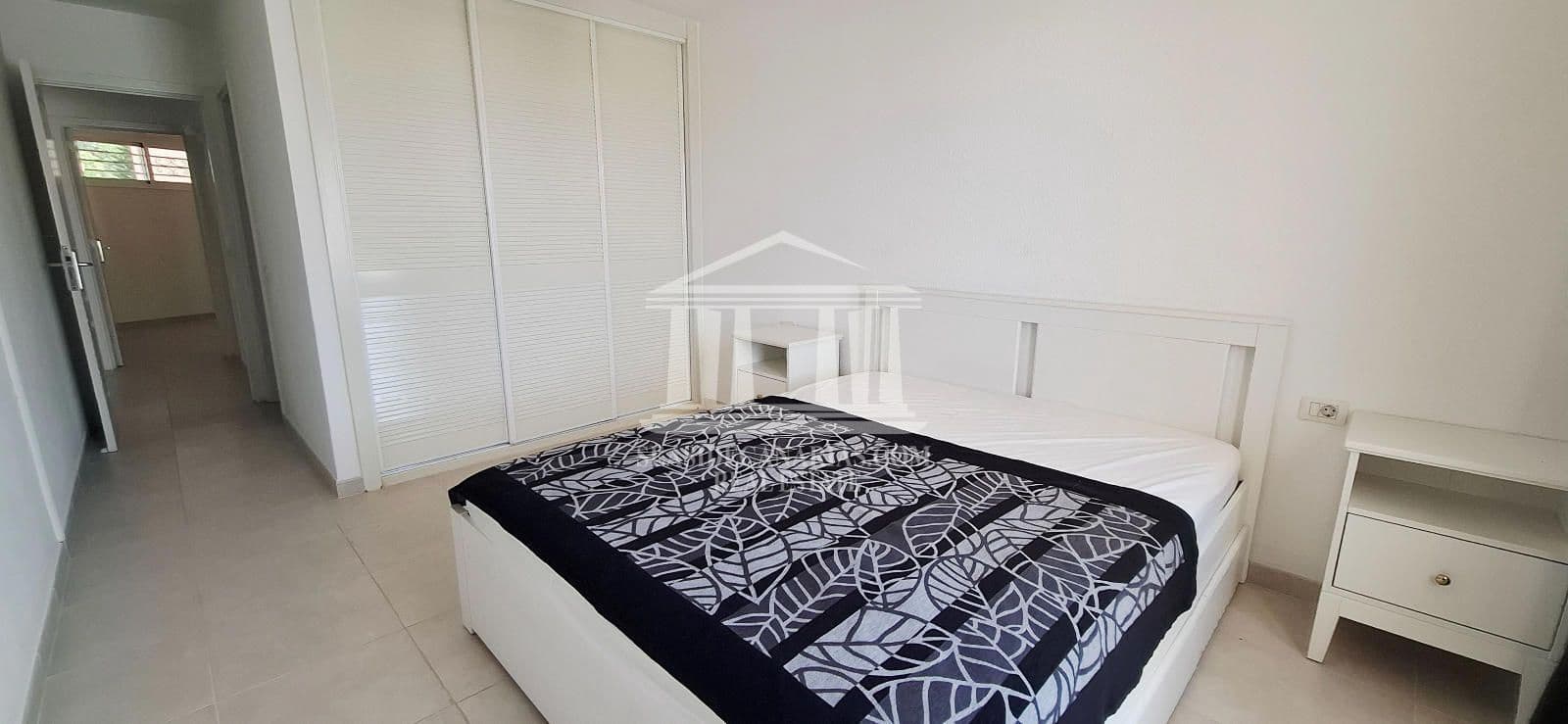 2 soverom Leilighet til salgs i El Madronal med svømmebasseng garasje - € 429 500 (Ref: 9752382)