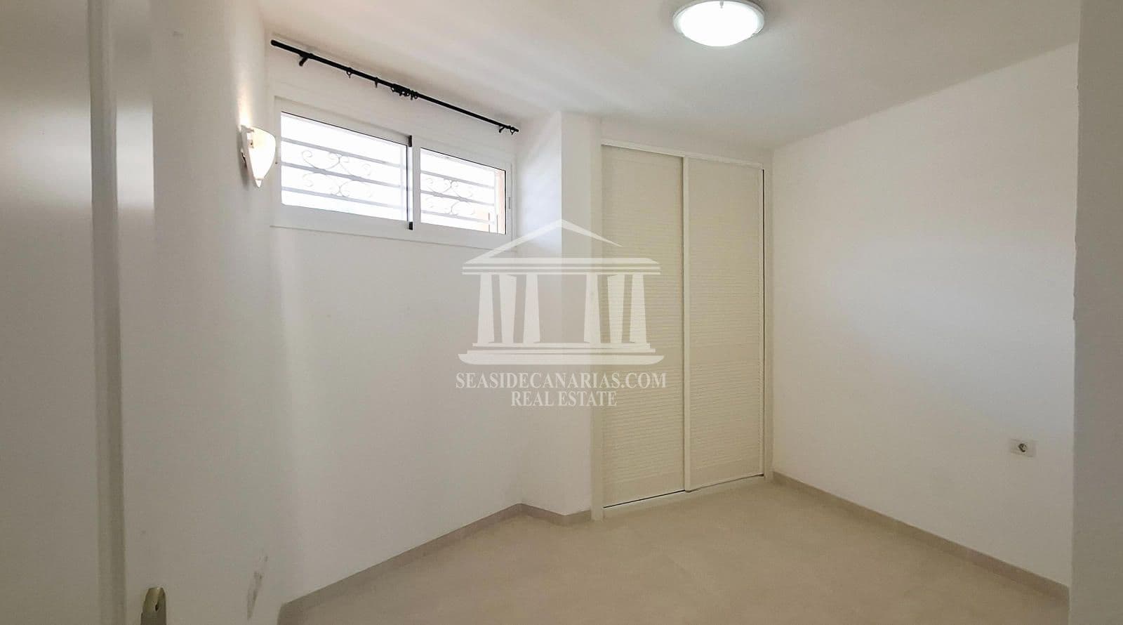 2 soverom Leilighet til salgs i El Madronal med svømmebasseng garasje - € 429 500 (Ref: 9752382)