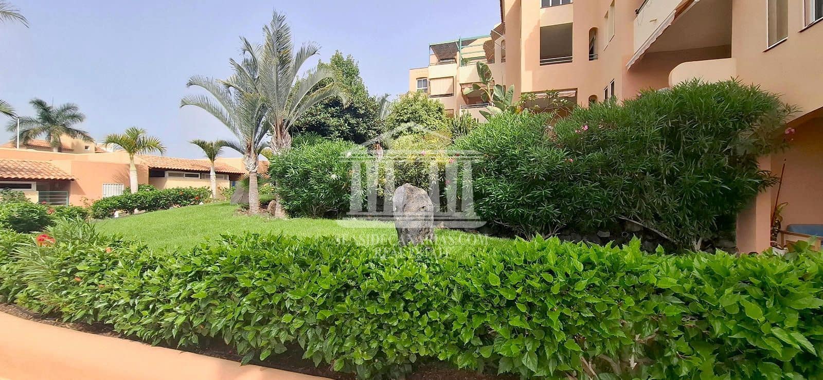 2 soverom Leilighet til salgs i El Madronal med svømmebasseng garasje - € 429 500 (Ref: 9752382)