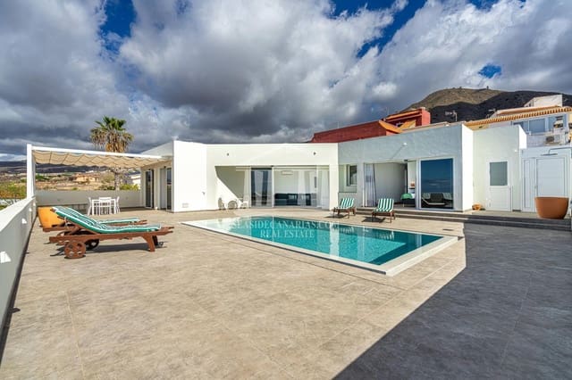 3 soverom Villa til salgs i Guía de Isora med svømmebasseng garasje - € 998 000 (Ref: 9752383)