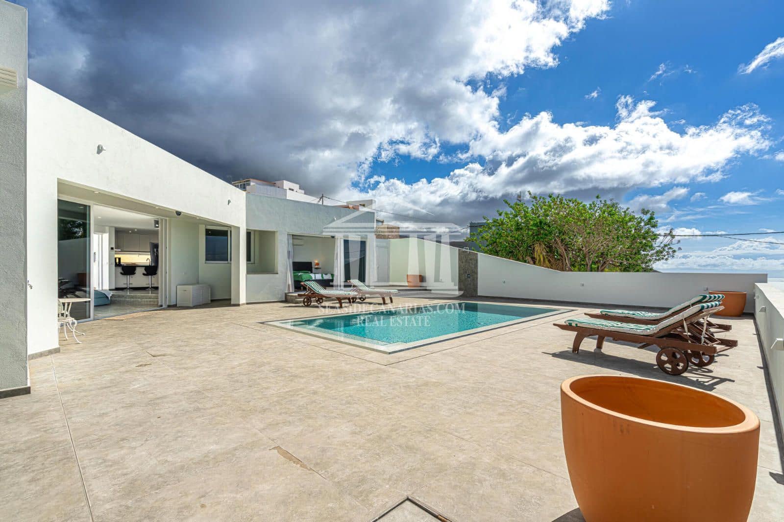 3 soverom Villa til salgs i Guia de Isora med svømmebasseng garasje - € 998 000 (Ref: 9752383)