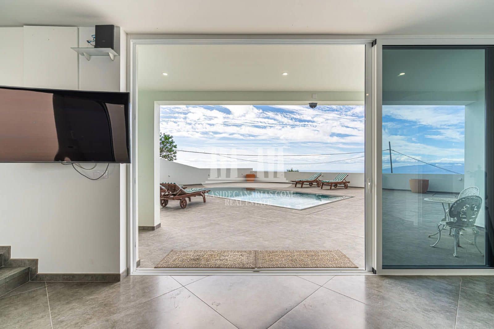 3 soverom Villa til salgs i Guia de Isora med svømmebasseng garasje - € 998 000 (Ref: 9752383)