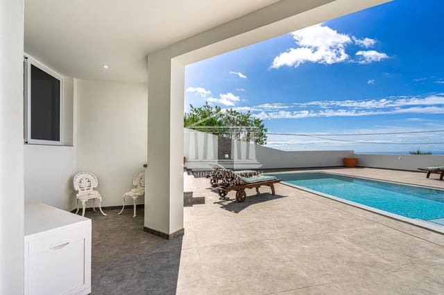 3 soverom Villa til salgs i Guía de Isora med svømmebasseng garasje - € 998 000 (Ref: 9752383)