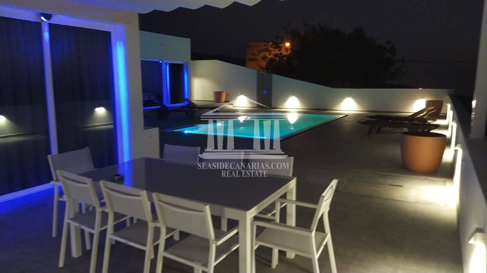 3 soverom Villa til salgs i Guia de Isora med svømmebasseng garasje - € 998 000 (Ref: 9752383)