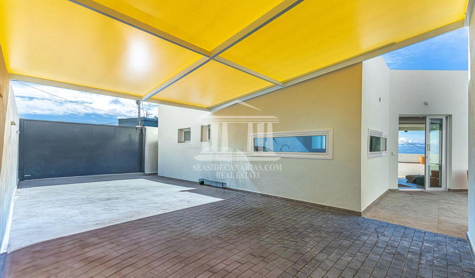 3 soverom Villa til salgs i Guia de Isora med svømmebasseng garasje - € 998 000 (Ref: 9752383)