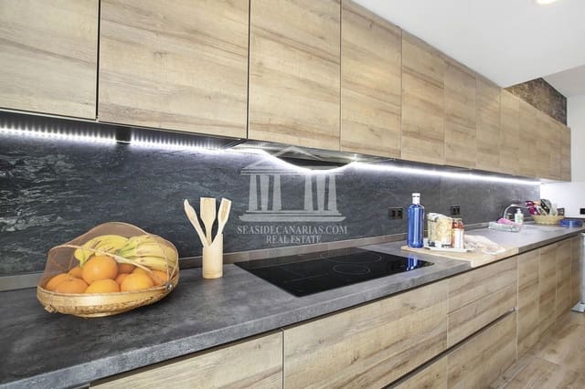 4 bedroom Villa for sale in Armeñime, Adeje with pool garage - € 785,000 (Ref: 9752384)