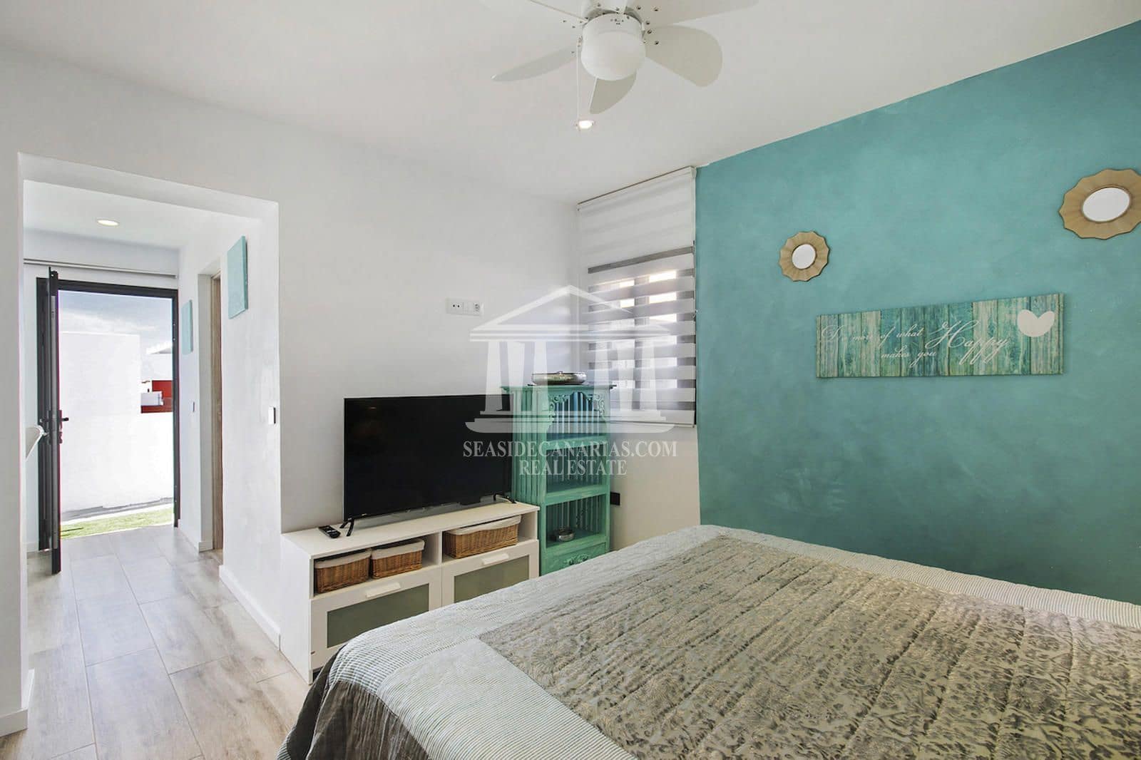 4 bedroom Villa for sale in Armenime with pool garage - € 785,000 (Ref: 9752384)