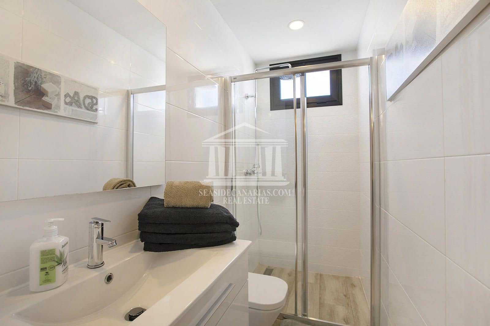 4 bedroom Villa for sale in Armenime with pool garage - € 785,000 (Ref: 9752384)