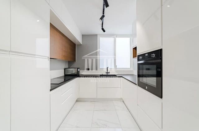 3 soveværelse Byhus til salg i Llano del Camello, San Miguel de Abona med swimmingpool garage - € 420.000 (Ref: 9752385)