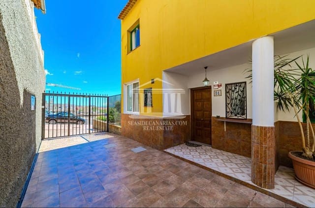 3 soveværelse Byhus til salg i Llano del Camello, San Miguel de Abona med swimmingpool garage - € 420.000 (Ref: 9752385)