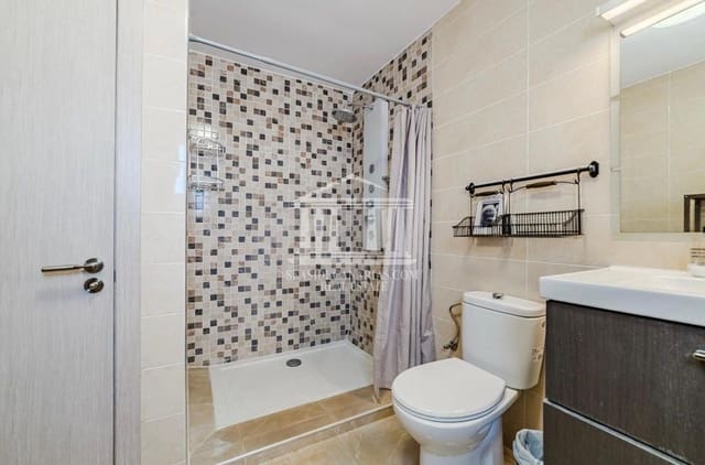 3 soveværelse Byhus til salg i Llano del Camello, San Miguel de Abona med swimmingpool garage - € 420.000 (Ref: 9752385)