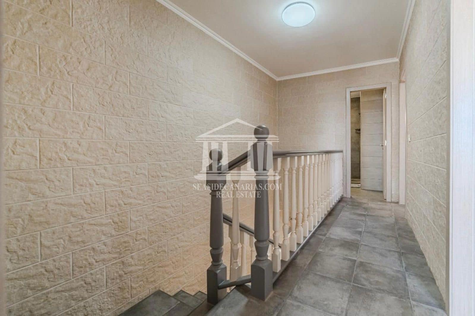 3 soveværelse Byhus til salg i Llano del Camello med swimmingpool garage - € 420.000 (Ref: 9752385)