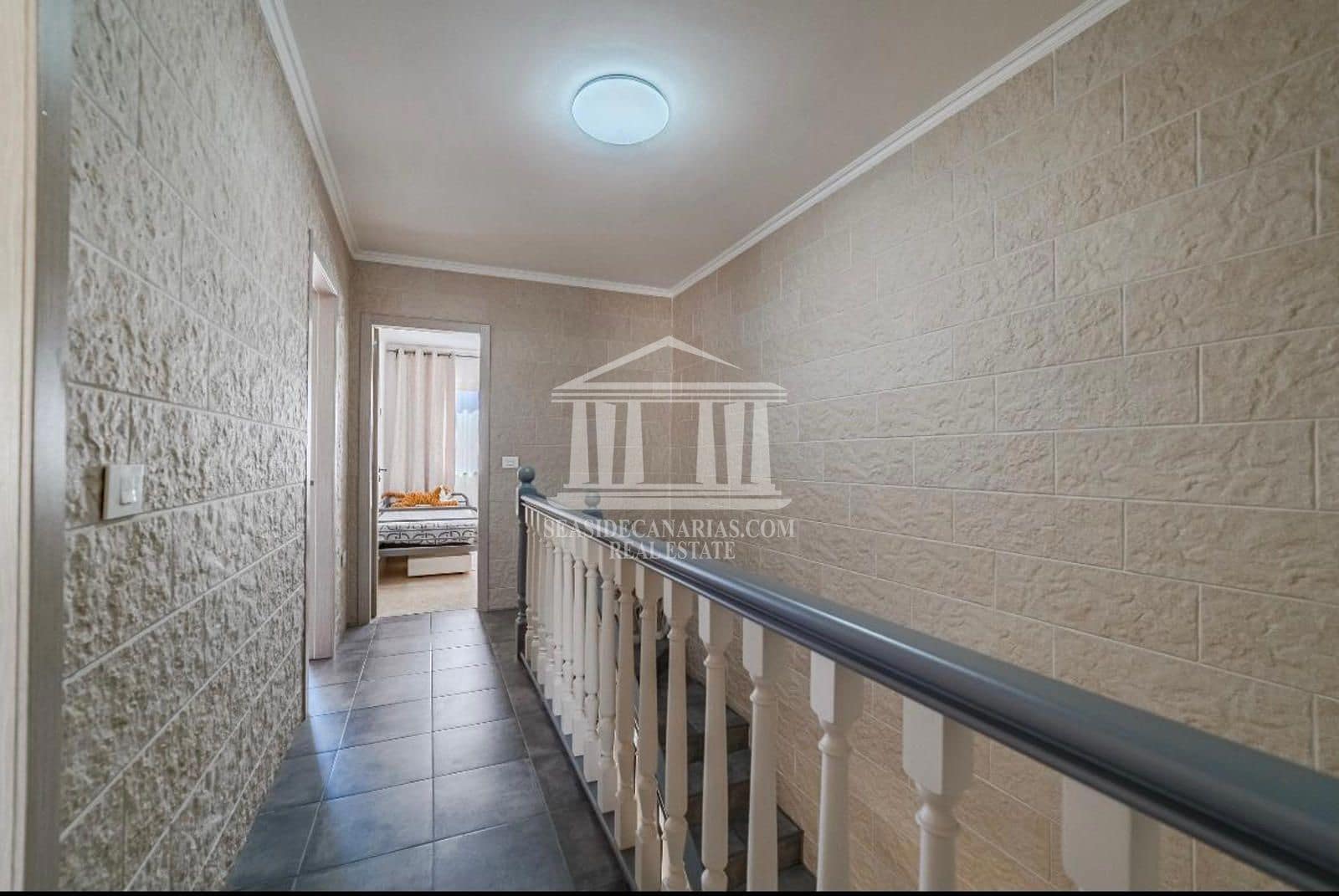 3 soveværelse Byhus til salg i Llano del Camello med swimmingpool garage - € 420.000 (Ref: 9752385)